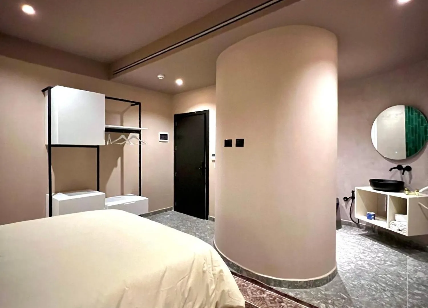 Rex Hotel Boutique 티라나 0*,